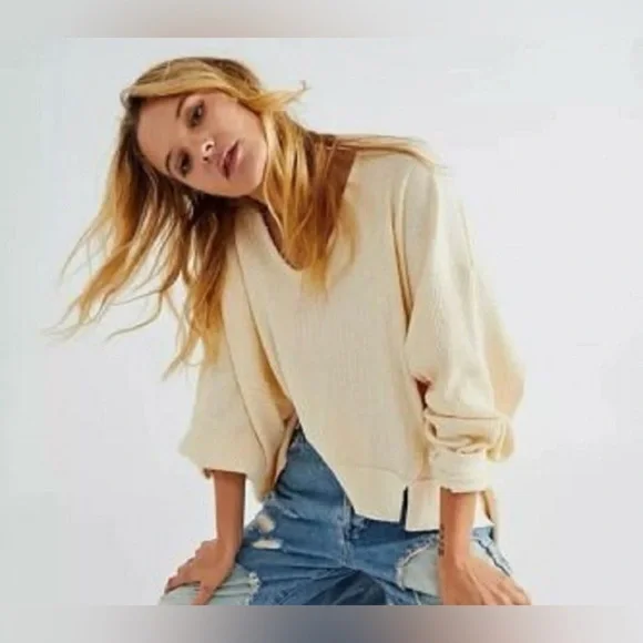 NWT Free People M Santa Clara Thermal in Alabaster White Top New V-Neck $78 ret. - Picture 3 of 7